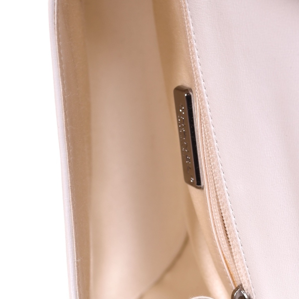 CHANEL Fresh Air Red & White Quilted Clutch Purse - Picture 8 of 8